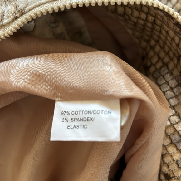 Simon Chang Women’s Faix Snake Print Designer Jacket - Picture 6 of 6